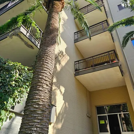 La Casa Di Telen Zona Policlinico Oncologico E De Grecis Lägenhet *